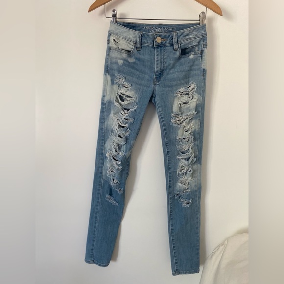 American Eagle Outfitters Denim - Women’s American eagle ripped high-rise jeggings